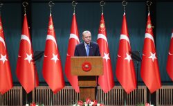 SGK’dan Mini EYT Düzenlemesiyle Erken Emeklilik Müjdesi: 47, 48 ve 49 Yaşında Kapılar Açılıyor!
